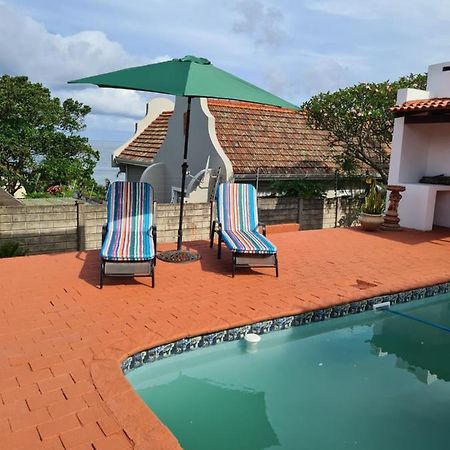 Indaba Manor On 413 Owen Ellis Dr Hotel พอร์ตเอ็ดเวิร์ด ภายนอก รูปภาพ