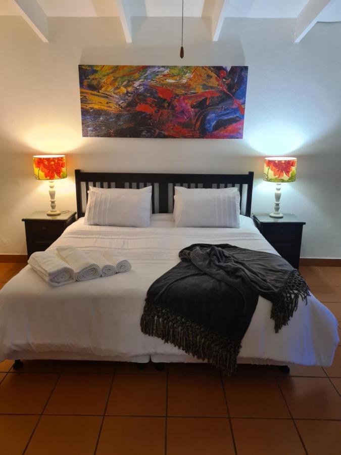 Indaba Manor On 413 Owen Ellis Dr Hotel พอร์ตเอ็ดเวิร์ด ภายนอก รูปภาพ